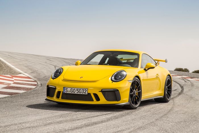 Porsche има план за борба със спекулантите